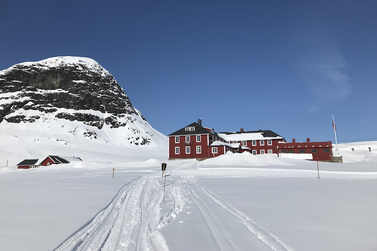Bygdin Høyfjellshotell i vakkert vinterlandskap